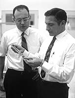 gordon moore robert noyce